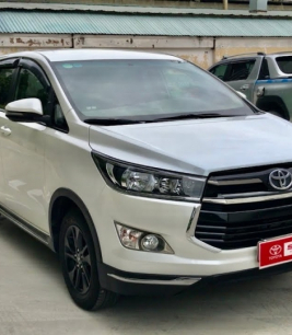 XE 7 CHỖ TOYOTA VENTUNER - CHÂU ĐỨC